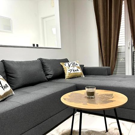 Villa Ana Kaštel Sućurac Exteriör bild