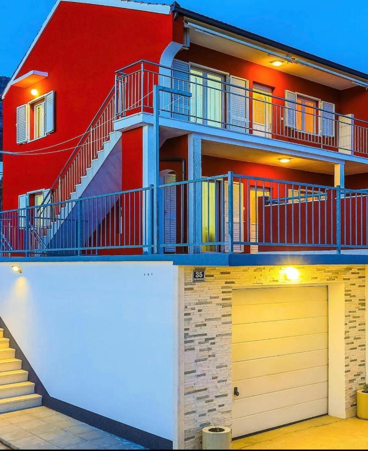 Villa Ana Kaštel Sućurac Exteriör bild
