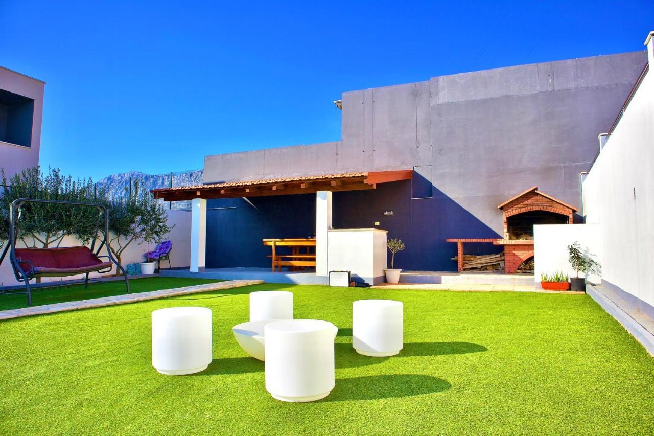 Villa Ana Kaštel Sućurac Exteriör bild