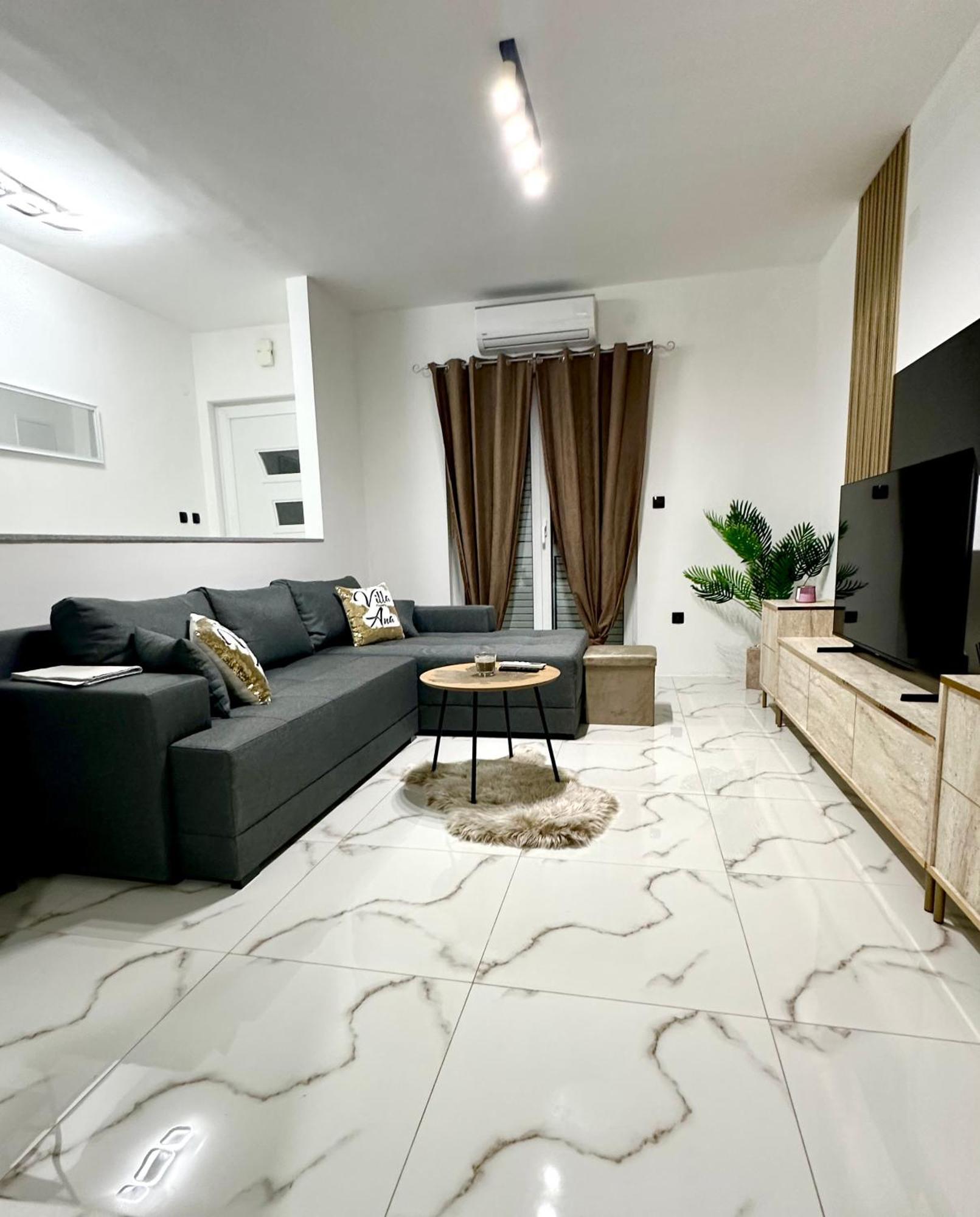 Villa Ana Kaštel Sućurac Exteriör bild