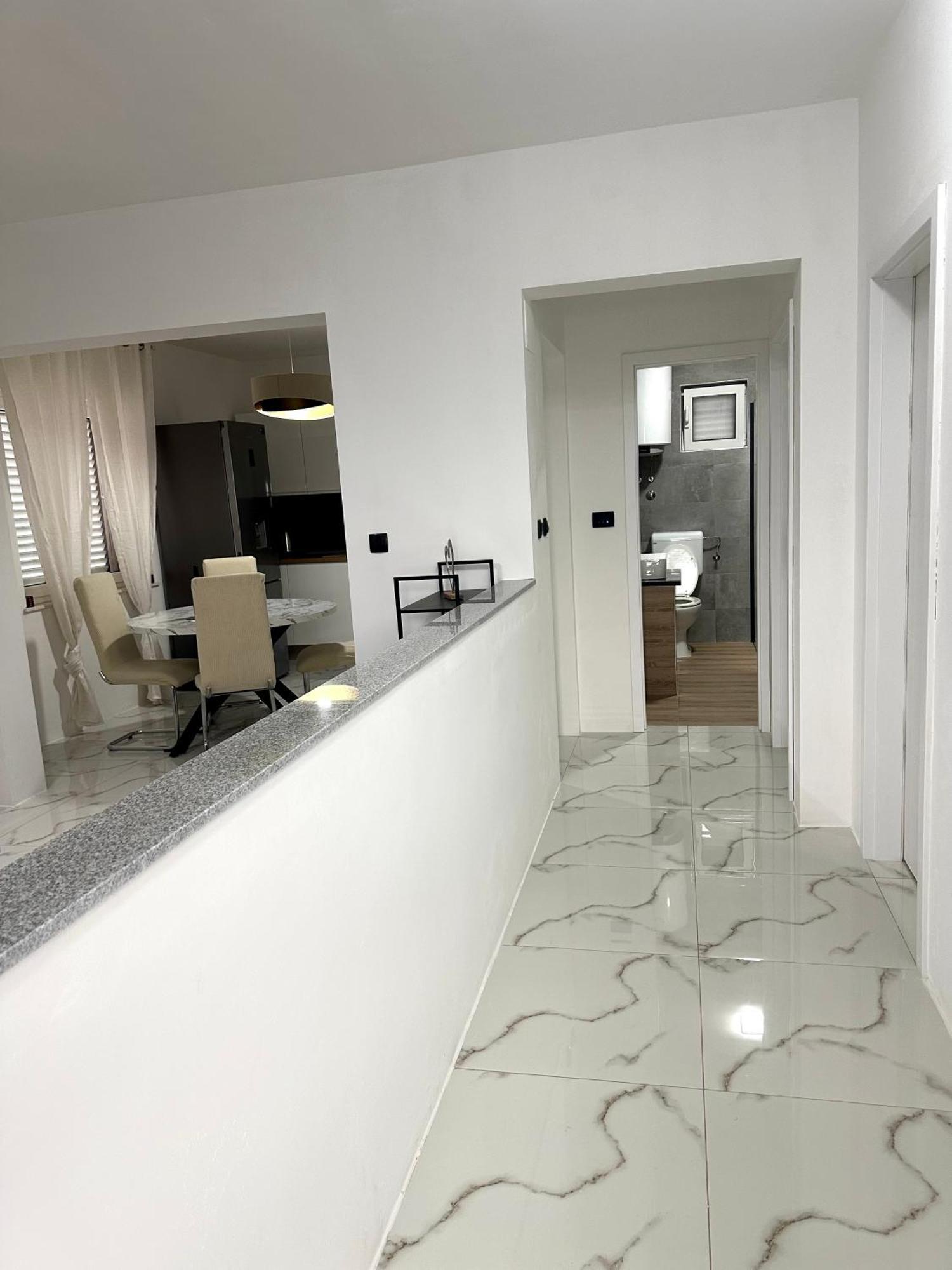 Villa Ana Kaštel Sućurac Exteriör bild